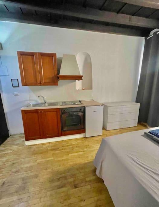 Low-Cost Teatro Romano Apartment Verona Exterior photo
